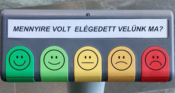 Elégedettségmérő rendszer